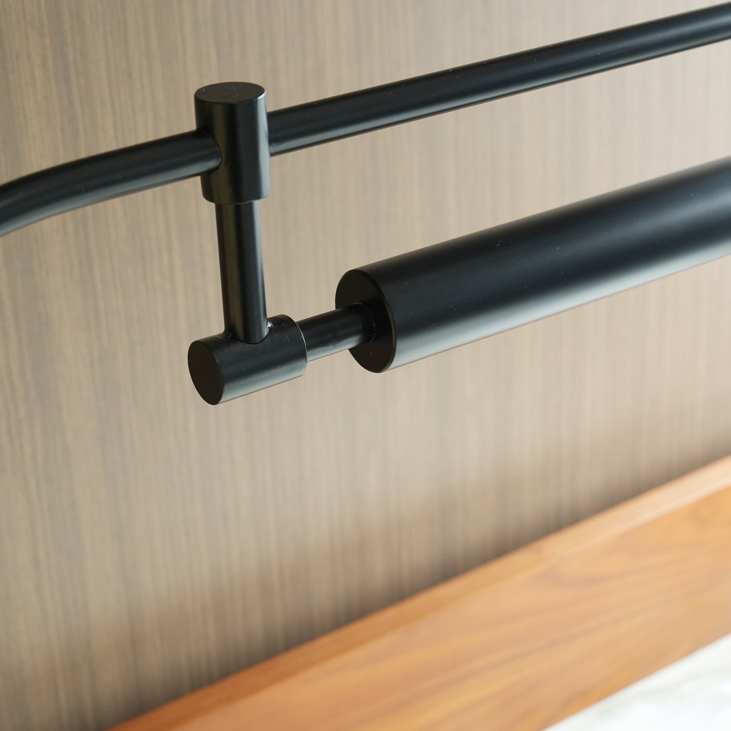 ALM FURNITURE Water Bar